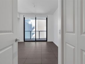 1600 NE 1st Ave 3019, Miami FL 33132