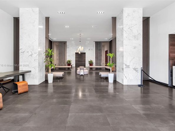 1600 NE 1st Ave 3019, Miami FL 33132