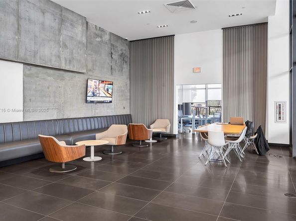 1600 NE 1st Ave 3019, Miami FL 33132