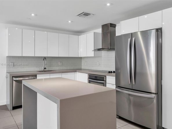 1600 NE 1st Ave 3019, Miami FL 33132