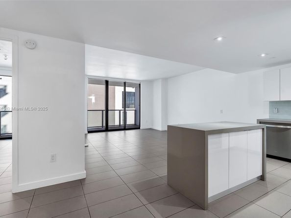 1600 NE 1st Ave 3019, Miami FL 33132