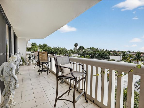 1000 W Island Blvd 312, Aventura FL 33160