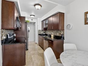 1000 W Island Blvd 312, Aventura FL 33160