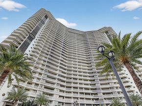 1000 W Island Blvd 312, Aventura FL 33160