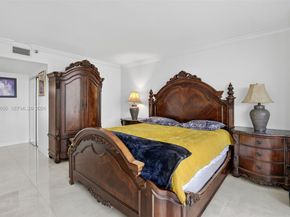 1000 W Island Blvd 312, Aventura FL 33160