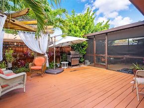 2340 Evergreen Ct, Pembroke Pines FL 33026