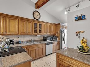 2340 Evergreen Ct, Pembroke Pines FL 33026