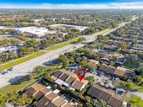 2340 Evergreen Ct, Pembroke Pines FL 33026