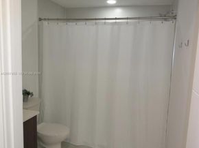 7825 NW 107th Ave 221, Doral FL 33178