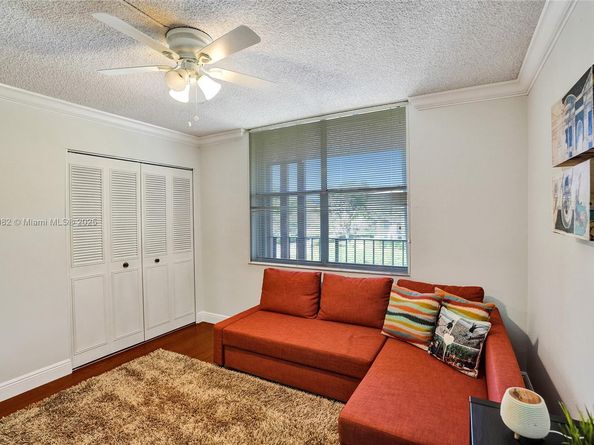 370 NW 76th Ave 307, Margate FL 33063