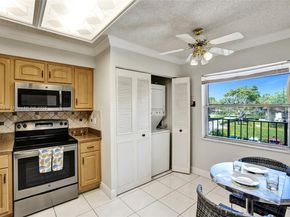 370 NW 76th Ave 307, Margate FL 33063