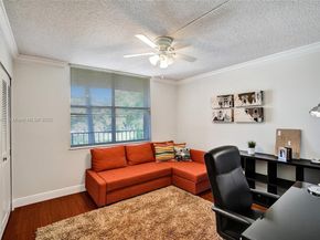 370 NW 76th Ave 307, Margate FL 33063