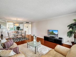 370 NW 76th Ave 307, Margate FL 33063