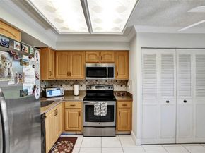 370 NW 76th Ave 307, Margate FL 33063