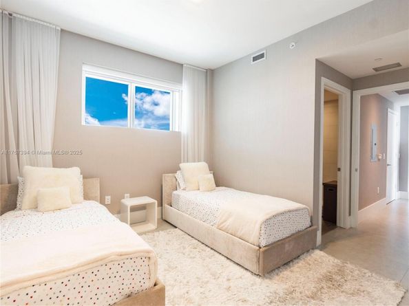 2900 NE 7th Ave 3904, Miami FL 33137