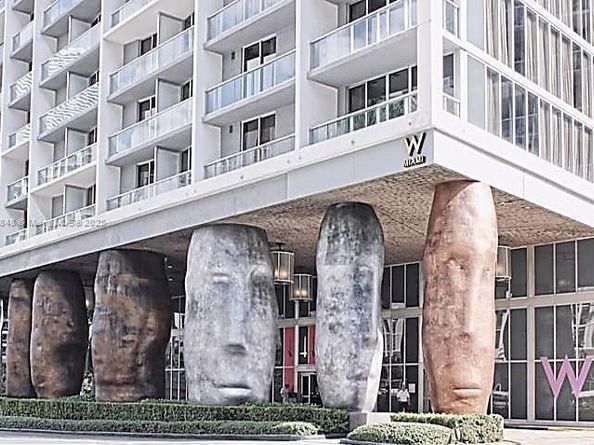 485 Brickell Ave 2302, Miami FL 33131