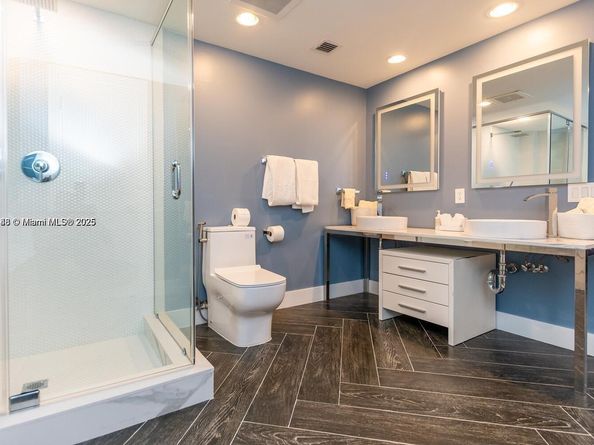 485 Brickell Ave 2302, Miami FL 33131