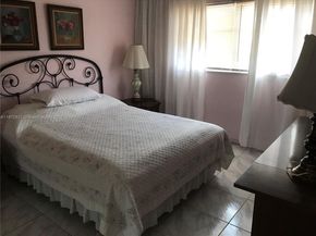 201 NE 14th Ave 1C, Hallandale Beach FL 33009