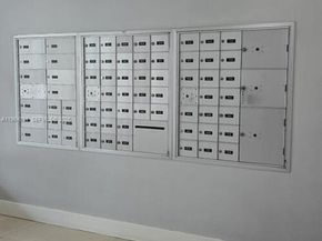 7280 SW 90th St 601, Miami FL 33156