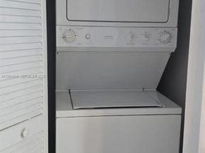 7280 SW 90th St 601, Miami FL 33156