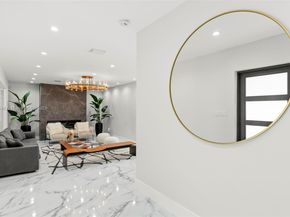 19035 E Saint Andrews Dr, Hialeah FL 33015