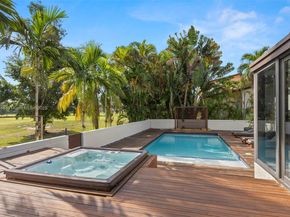 19035 E Saint Andrews Dr, Hialeah FL 33015