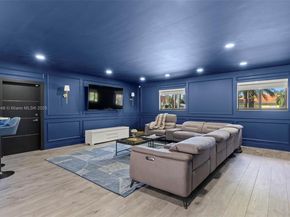 19035 E Saint Andrews Dr, Hialeah FL 33015