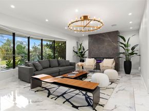 19035 E Saint Andrews Dr, Hialeah FL 33015