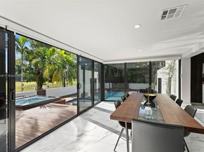 19035 E Saint Andrews Dr, Hialeah FL 33015