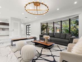 19035 E Saint Andrews Dr, Hialeah FL 33015