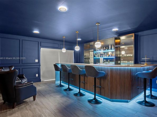 19035 E Saint Andrews Dr, Hialeah FL 33015