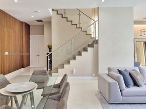 8162 NW 48th Ter, Doral FL 33166