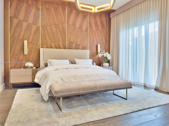 8162 NW 48th Ter, Doral FL 33166