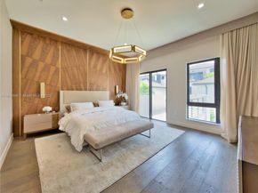 8162 NW 48th Ter, Doral FL 33166