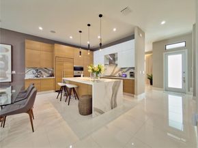 8162 NW 48th Ter, Doral FL 33166