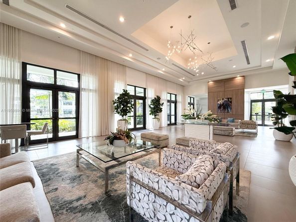 8162 NW 48th Ter, Doral FL 33166