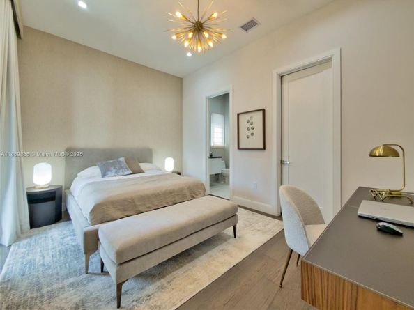 8162 NW 48th Ter, Doral FL 33166