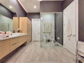 8162 NW 48th Ter, Doral FL 33166