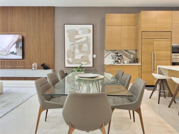 8162 NW 48th Ter, Doral FL 33166