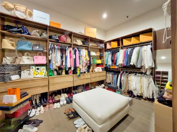 8162 NW 48th Ter, Doral FL 33166