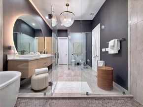 8162 NW 48th Ter, Doral FL 33166