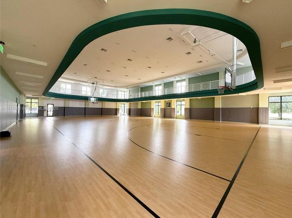 8162 NW 48th Ter, Doral FL 33166