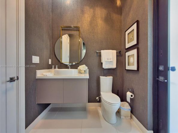 8162 NW 48th Ter, Doral FL 33166