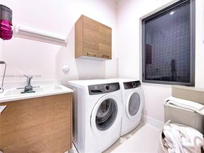 8162 NW 48th Ter, Doral FL 33166