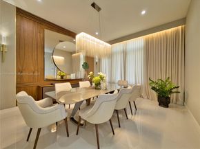 8162 NW 48th Ter, Doral FL 33166