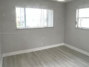 6990 NW 17th St, Margate FL 33063