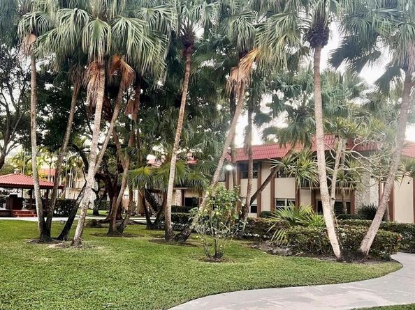 10401 SW 108th Ave 136, Miami FL 33176