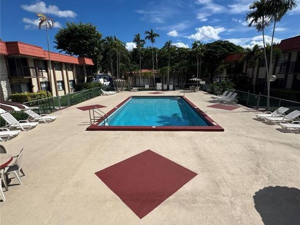 10401 SW 108th Ave 136, Miami FL 33176
