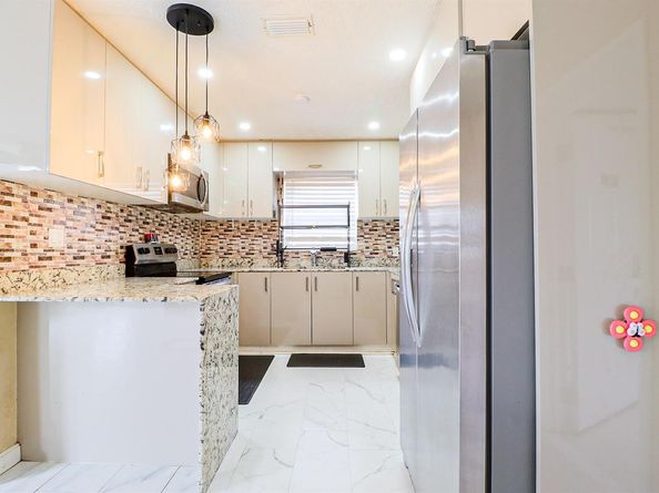 219 NE 6th Avenue, Boynton Beach FL 33435