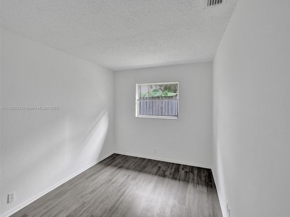 3775 NW 116th Ter, Coral Springs FL 33065
